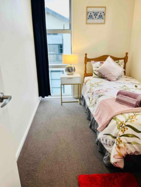 City Fringe Private Room - Your Urban Escape!